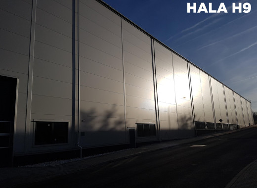 Hala H9 outside